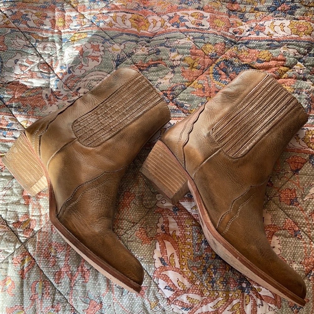 FP New Frontier Chelsea Boots